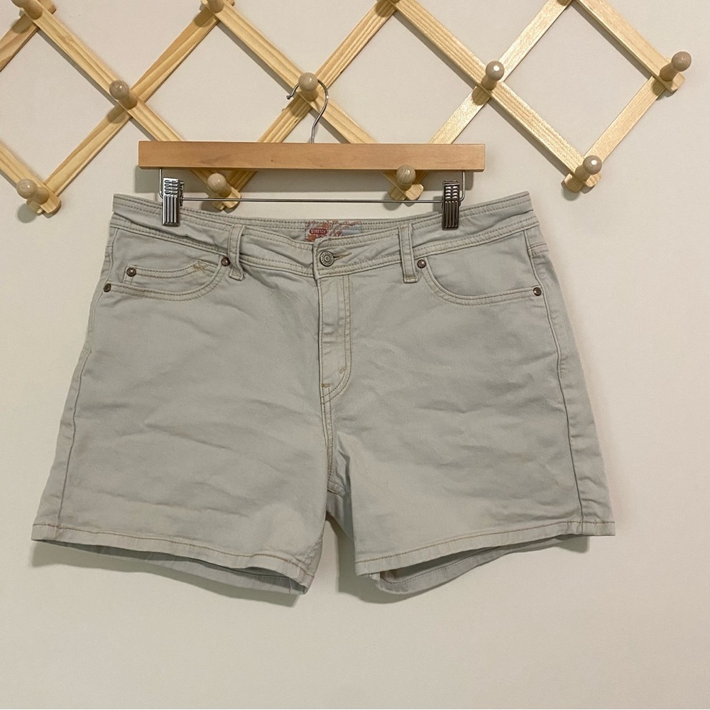 Vintage Levi Strauss Denim Shorts size 14